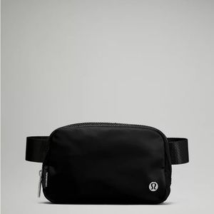 NWT Lululemon Everywhere Belt Bag Black